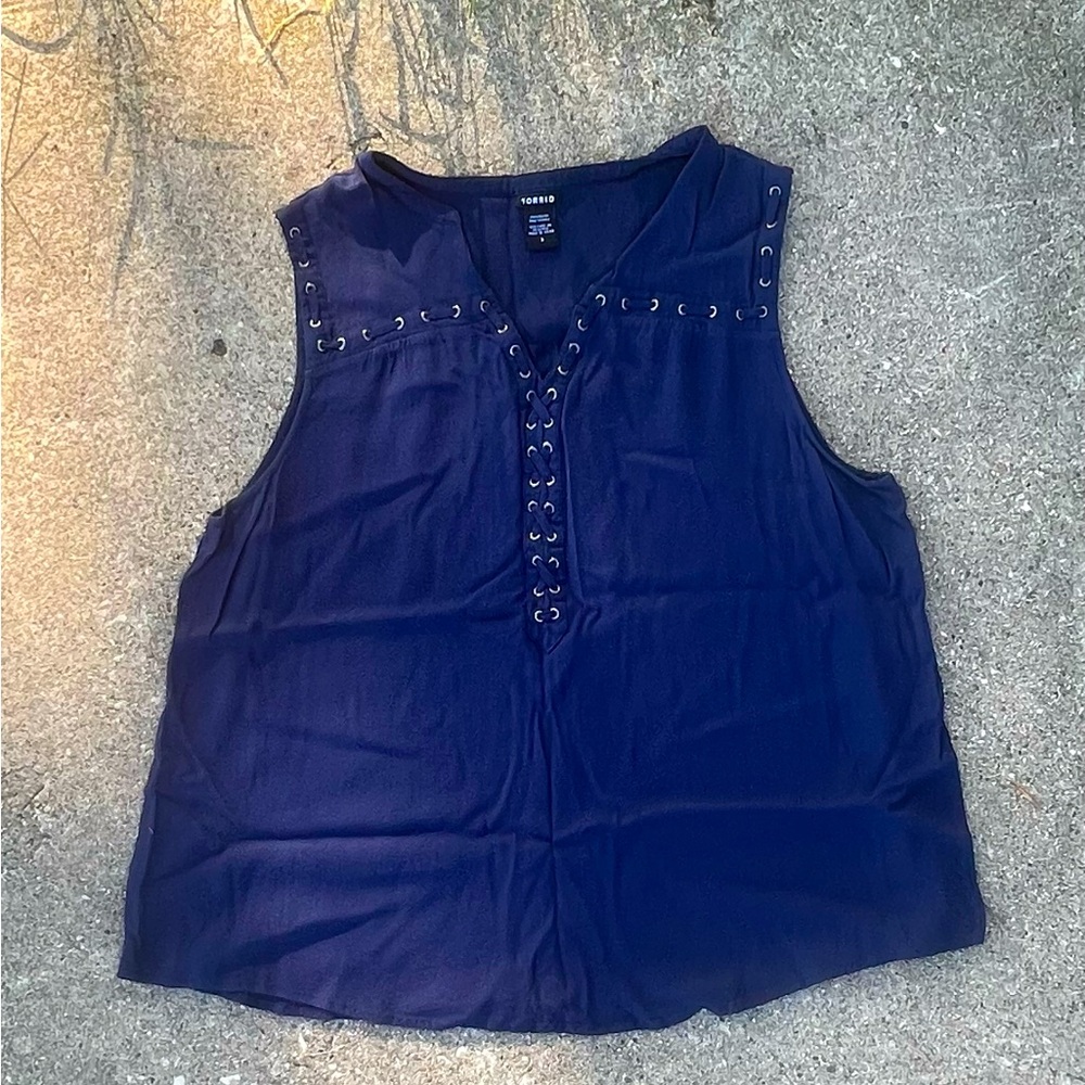 Tank top with eyelet design